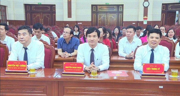 Phúc Thọ: Gặp mặt kỷ niệm 80 năm ngày truyền thống các ngành thuộc khối cơ quan Nhà nước- Ảnh 2.