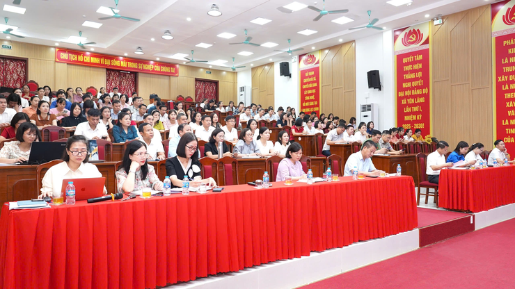 Xã Yên Lãng tổ chức hội nghị tổng kết năm học 2024 - 2025, triển khai nhiệm vụ năm học 2025 - 2026 và trao đổi về công tác chuẩn bị năm học mới.- Ảnh 1.