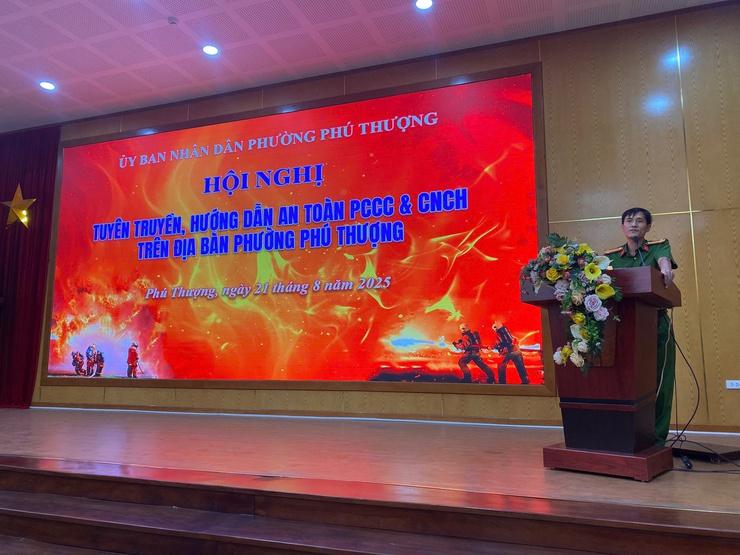 Phường Phú Thượng triển khai chiến dịch cao điểm tuyên truyền về phòng cháy chữa cháy và cứu nạn cứu hộ- Ảnh 1.