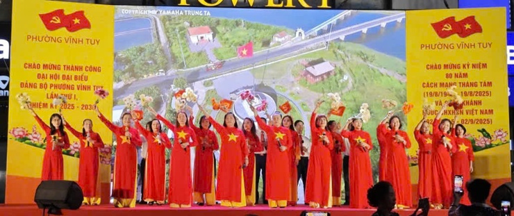 Phường Vĩnh Tuy: Chương trình nghệ thuật "Vinh quang Việt Nam"- Ảnh 4.