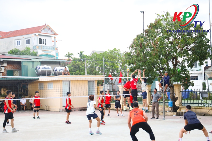 Thôn Đồng Bụt tổ chức Giải bóng chuyền da nam mở rộng chào mừng Quốc khánh 02/9- Ảnh 9.