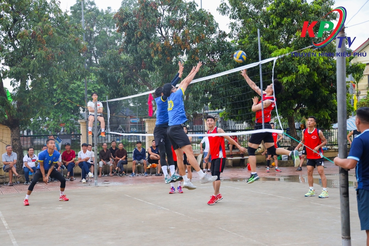 Thôn Đồng Bụt tổ chức Giải bóng chuyền da nam mở rộng chào mừng Quốc khánh 02/9- Ảnh 11.