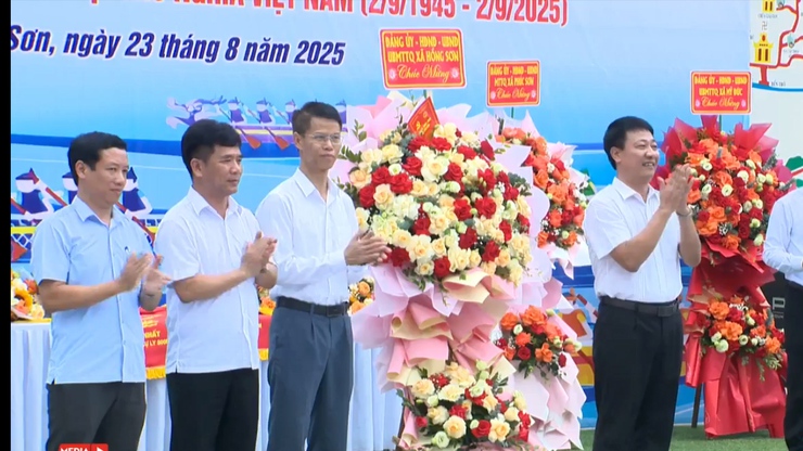 Ấn tượng Giải bơi chải thuyền rồng mở rộng xã Hương Sơn 2025- Ảnh 5.