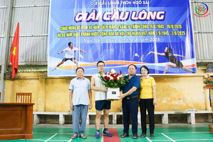 Sôi nổi Giải Cầu lông thôn Ngô Sài chào mừng 80 năm Cách mạng Tháng Tám và Quốc khánh 2/9- Ảnh 6.