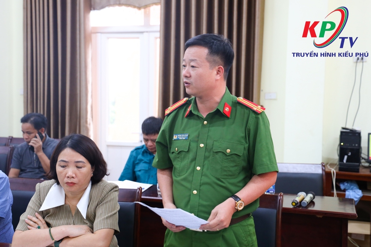 Đồng chí Phùng Huy Diễn- Phó Bí thư Đảng ủy, Chủ tịch UBND xã Kiều Phú chủ trì hội nghị ứng phó phòng chống thiên tai và nghe báo cáo tiến độ triển khai dự án nâng cấp, mở rộng tuyến đê Tả Tích- Ảnh 9.
