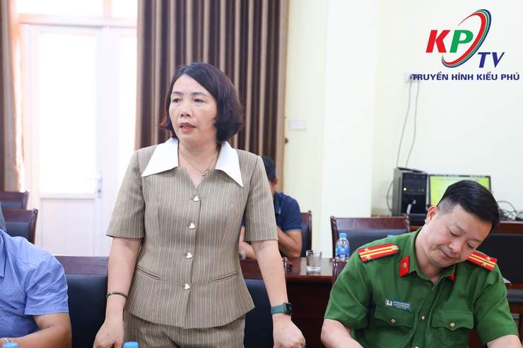 Đồng chí Phùng Huy Diễn- Phó Bí thư Đảng ủy, Chủ tịch UBND xã Kiều Phú chủ trì hội nghị ứng phó phòng chống thiên tai và nghe báo cáo tiến độ triển khai dự án nâng cấp, mở rộng tuyến đê Tả Tích- Ảnh 7.