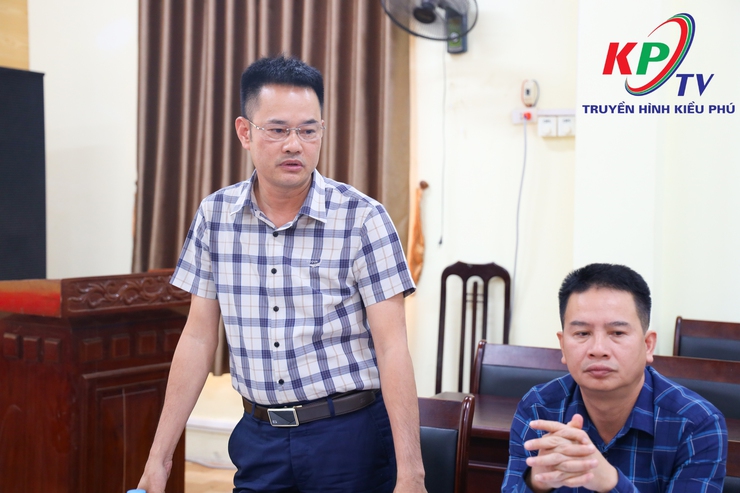 Đồng chí Phùng Huy Diễn- Phó Bí thư Đảng ủy, Chủ tịch UBND xã Kiều Phú chủ trì hội nghị ứng phó phòng chống thiên tai và nghe báo cáo tiến độ triển khai dự án nâng cấp, mở rộng tuyến đê Tả Tích- Ảnh 3.