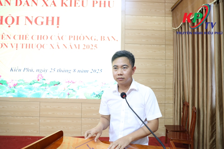 UBND xã Kiều Phú tổ chức hội nghị giao chỉ tiêu biên chế cho các phòng, ban cơ quan đơn vị trực thuộc năm 2025- Ảnh 5.