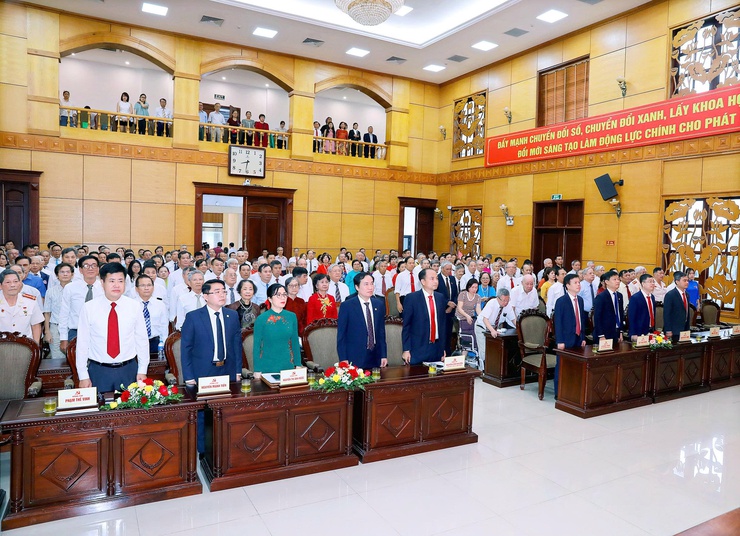 Tây Hồ: 184 đảng viên được trao Huy hiệu Đảng dịp 2/9- Ảnh 1.