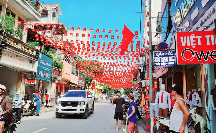Quốc Oai rực rỡ cờ hoa, đèn lồng – Tỏa sáng niềm tự hào 80 năm Cách mạng Tháng Tám và Quốc khánh 2/9- Ảnh 10.