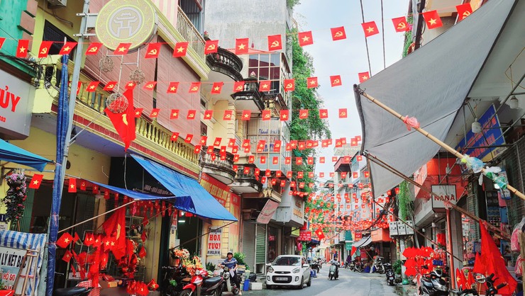 Quốc Oai rực rỡ cờ hoa, đèn lồng – Tỏa sáng niềm tự hào 80 năm Cách mạng Tháng Tám và Quốc khánh 2/9- Ảnh 11.