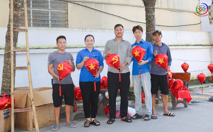 Quốc Oai rực rỡ cờ hoa, đèn lồng – Tỏa sáng niềm tự hào 80 năm Cách mạng Tháng Tám và Quốc khánh 2/9- Ảnh 16.