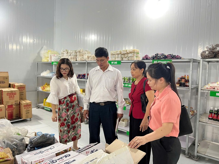 Công tác kiểm tra an toàn thực phẩm trên địa bàn xã- Ảnh 2.