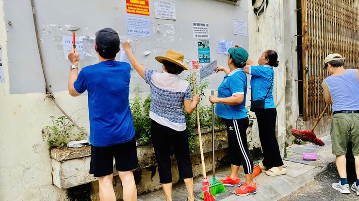 Phường Yên Hoà: Tiếp tục ra quân tổng vệ sinh môi trường vào sáng Thứ 7 hàng tuần- Ảnh 8.