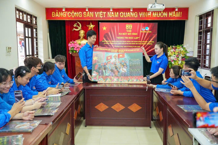 ĐOÀN TNCS HỒ CHÍ MINH PHƯỜNG LÁNG RA MẮT MÔ HÌNH THANH NIÊN “BẢNG TIN ĐỘC LẬP”- Ảnh 2.