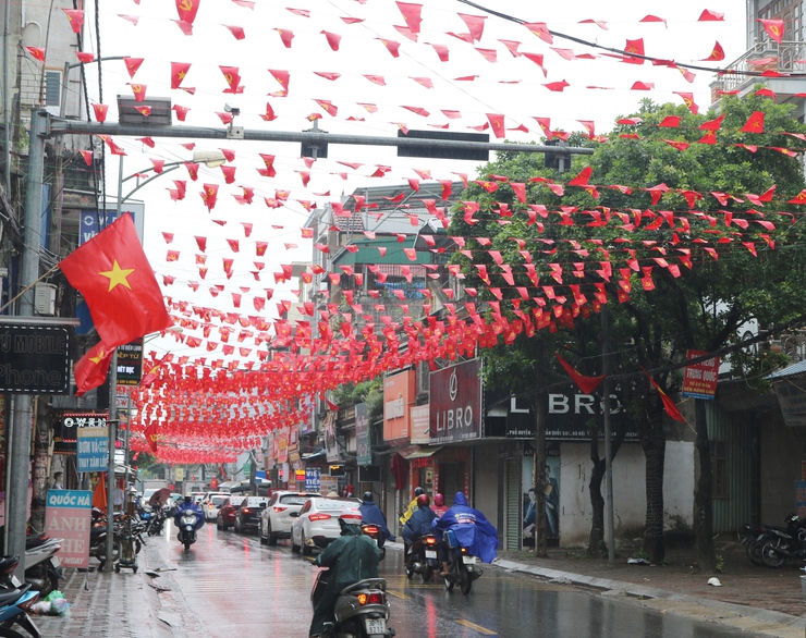 Quốc Oai rực rỡ cờ hoa, đèn lồng – Tỏa sáng niềm tự hào 80 năm Cách mạng Tháng Tám và Quốc khánh 2/9- Ảnh 8.