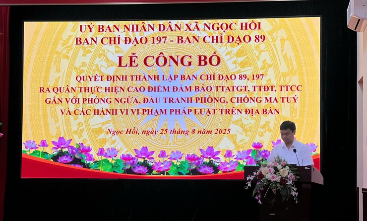 Hoàn thành xuất sắc nhiệm vụ bảo đảm trật tự, an toàn xã hội, trấn áp mạnh mẽ các loại tội phạm và tệ nạn xã hội, giữ gìn cuộc sống bình yên, hạnh phúc cho nhân dân- Ảnh 2.