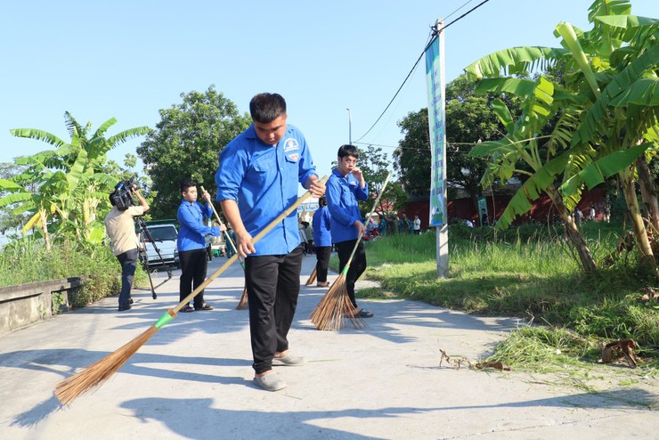 Phú Xuyên rực rỡ cờ hoa chào mừng Quốc khánh 2/9- Ảnh 10.