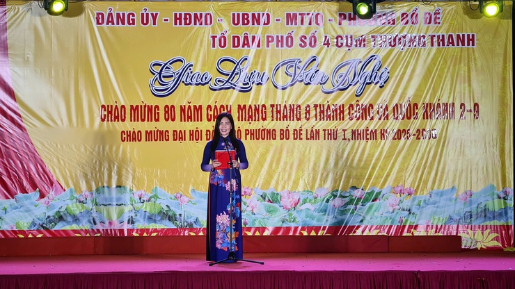 Tổ dân phố số 4, Cụm Thượng Thanh tổ chức Liên hoan văn nghệ chào mừng 80 năm Cách mạng Tháng Tám, Quốc khánh 02/9 và thành công Đại hội Đảng bộ phường Bồ Đề lần thứ I, nhiệm kỳ 2025-2030- Ảnh 2.
