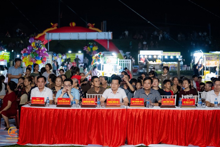 Chương trình nghệ thuật chào mừng thành công Đại hội đại biểu Đảng bộ xã Bất Bạt lần thứ I, nhiệm kỳ 2025-2030, hướng tới Đại hội Đảng các cấp; Chào mừng kỷ niệm 80 năm cách mạng tháng Tám và Quốc khánh 02/9- Ảnh 3.