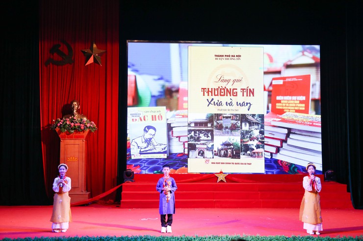 Xã Chương Dương tham gia Hội thi Thiếu nhi Thủ đô tuyên truyền giới thiệu sách và hát múa tập thể năm 2025- Ảnh 1.