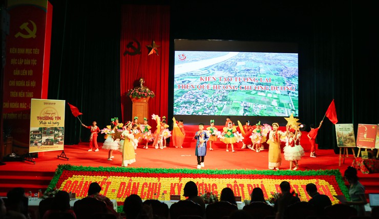 Xã Chương Dương tham gia Hội thi Thiếu nhi Thủ đô tuyên truyền giới thiệu sách và hát múa tập thể năm 2025- Ảnh 2.