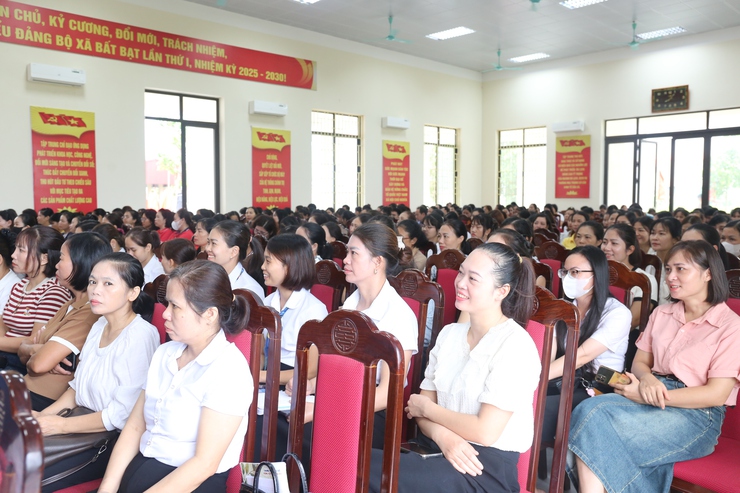 Xã Bất Bạt: Tập huấn bồi dưỡng chính trị hè, tiếp thêm hành trang tri thức cho gần 500 cán bộ, giáo viên, nhân viên của các trường học- Ảnh 6.
