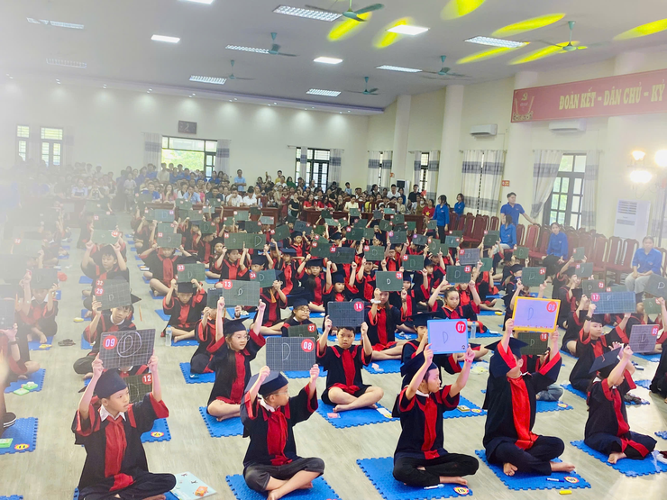 Sôi nổi Cuộc thi “Rung chuông vàng” thiếu nhi xã Ô Diên năm 2025- Ảnh 4.