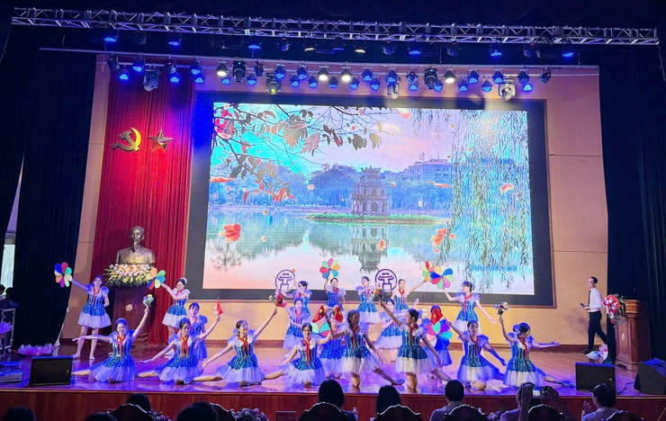 Phường Long Biên tham gia hội thi thiếu nhi Thủ đô thi tuyên truyền sách, múa hát về “Việt Nam quê hương em”.- Ảnh 5.
