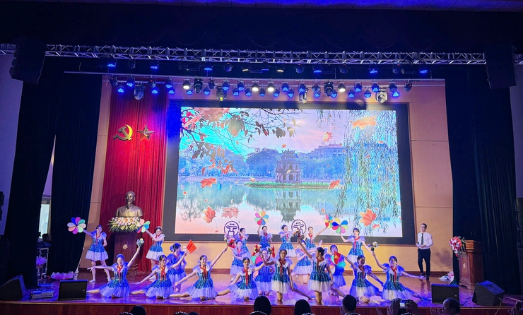 Phường Long Biên tham gia hội thi thiếu nhi Thủ đô thi tuyên truyền sách, múa hát về “Việt Nam quê hương em”.- Ảnh 4.