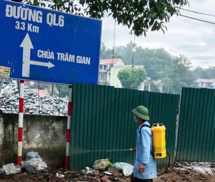 Chương Mỹ hoàn thành đợt vệ sinh, khử trùng, tiêu độc môi trường phòng, chống bệnh Dịch tả lợn Châu Phi- Ảnh 3.