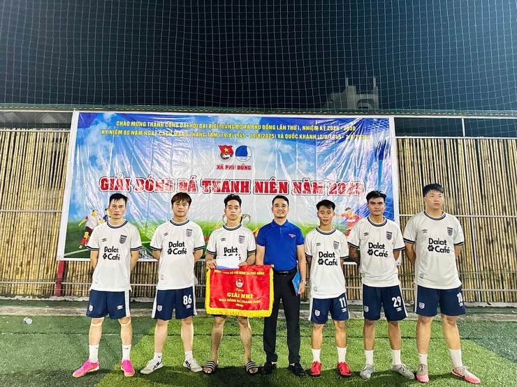 Giải bóng đá thanh niên xã Phù Đổng năm 2025 thành công tốt đẹp- Ảnh 6.