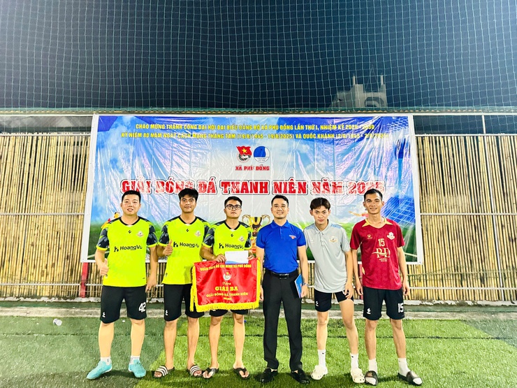Giải bóng đá thanh niên xã Phù Đổng năm 2025 thành công tốt đẹp- Ảnh 7.