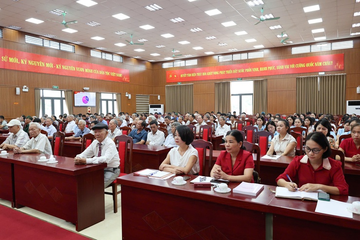 Đảng ủy xã Tiến Thắng tổ chức hội nghị nghiên cứu, học tập, quán triệt, tuyên truyền và triển khai Nghị quyết Đại hội đại biểu Đảng bộ xã Tiến Thắng lần thứ I, nhiệm kỳ 2025 – 2030- Ảnh 2.