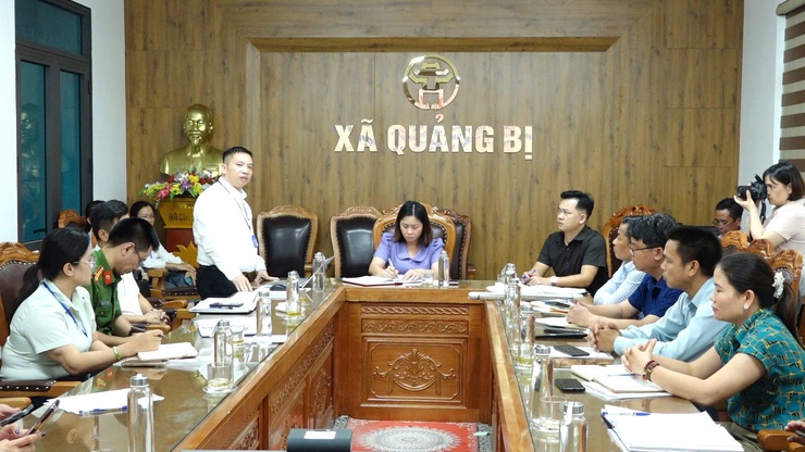 Hội nghị bàn giao hồ sơ quản lý địa giới hành chính và các nội dung liên quan đến xóm chùa Cát- thôn Lam Điền- xã Quảng Bị về thôn Bãi 2 xã Bình Minh- Ảnh 2.