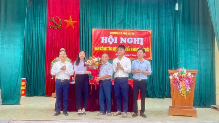 Hội nghị Ban Công tác Mặt trận nhiệm kỳ 2025-2028 được tổ chức nhanh gọn, đảm bảo theo quy định- Ảnh 6.