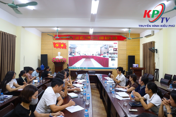 Sở Giáo dục và Đào tạo tổ chức hội nghị hướng dẫn nhiệm vụ năm học 2025-2026 đối với các cấp học Mầm non, Tiểu học và Trung học cơ sở- Ảnh 2.