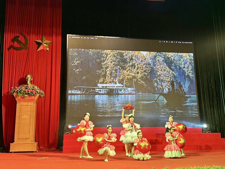 Đội tuyển phường Kim Liên: Học sinh Trường Tiểu học Đống Đa, THCS Đống Đa tham gia vòng sơ khảo Hội thi “Thiếu nhi Thủ đô tuyên truyền giới thiệu sách; múa hát tập thể và ca khúc măng non” năm 2025- Ảnh 5.