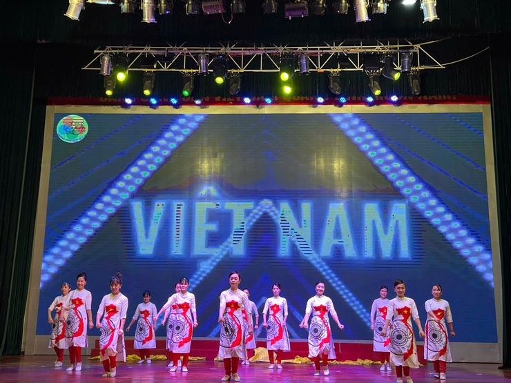 PHƯỜNG PHÚ DIỄN TỔ CHỨC HỘI NGHỊ GẶP MẶT NGƯỜI CÓ CÔNG VÀ ĐẠI DIỆN THÂN NHÂN LIỆT SĨ KỶ NIỆM 80 NĂM NGÀY QUỐC KHÁNH NƯỚC CỘNG HÒA XÃ HỘI CHỦ NGHĨA VIỆT NAM (02/9/1945 – 02/9/2025)- Ảnh 6.
