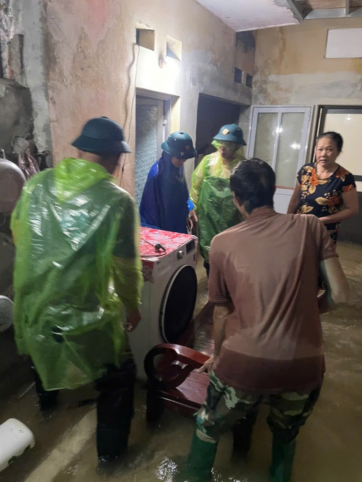 Sơn Tây ứng phó nhanh với ảnh hưởng của áp thấp nhiệt đới suy yếu từ cơn bão số 5- Ảnh 3.