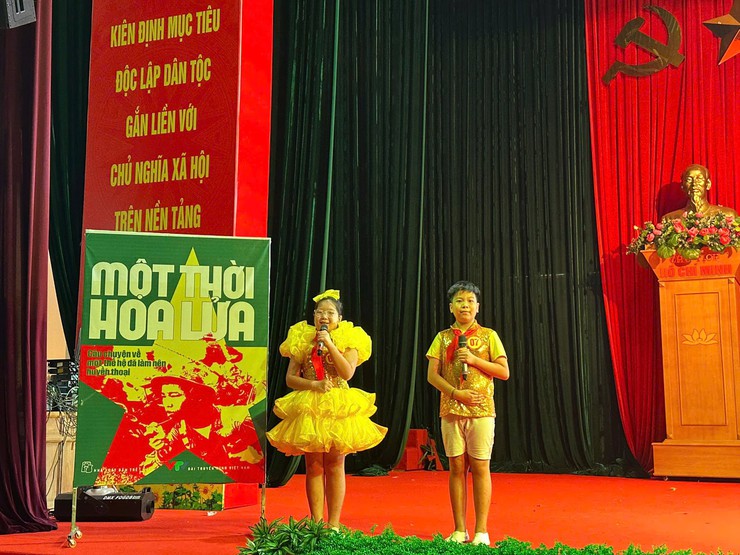 Đội tuyển phường Kim Liên: Học sinh Trường Tiểu học Đống Đa, THCS Đống Đa tham gia vòng sơ khảo Hội thi “Thiếu nhi Thủ đô tuyên truyền giới thiệu sách; múa hát tập thể và ca khúc măng non” năm 2025- Ảnh 6.