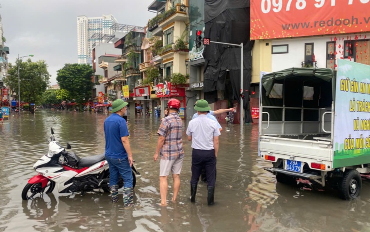 Phường Bồ Đề: Chủ động ứng phó với cơn bão số 5- Ảnh 1.