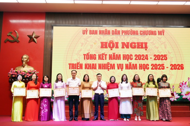 Chương Mỹ tổng kết năm học 2024-2025, triển khai phương hướng nhiệm vụ năm học 2025-2026- Ảnh 5.