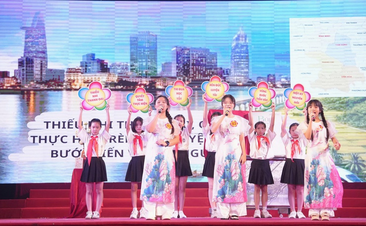Thiếu nhi Thanh Oai tỏa sáng tại Vòng sơ khảo Hội thi tuyên truyền giới thiệu sách, Múa hát tập thể và ca khúc măng non năm 2025- Ảnh 3.