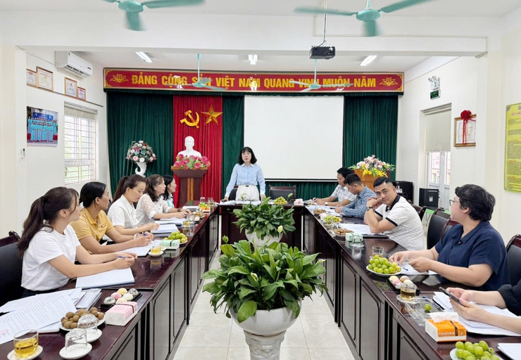 Hội đồng Nhân dân phường Dương Nội giám sát một số trường học trước thềm năm học mới 2025 - 2026- Ảnh 2.