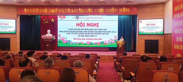 UBND phường Việt Hưng tổ chức Hội nghị trợ giúp pháp lý và tuyên truyền phổ biến, giáo dục pháp luật về Hiến pháp sửa đổi và Luật Tổ chức chính quyền địa phương hai cấp- Ảnh 2.