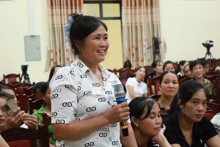 Tọa đàm tại xã Minh Châu: Bảo hiểm rủi ro thiên tai – điểm tựa cho lao động phi chính thức- Ảnh 5.