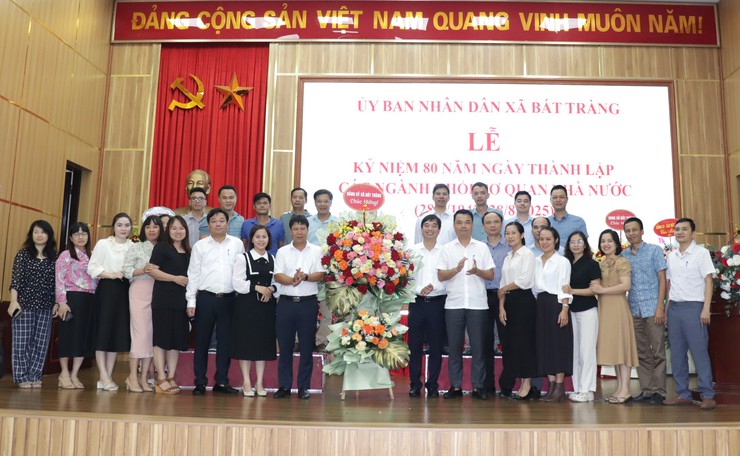 Gặp mặt kỷ niệm 80 năm ngày truyền thống các ngành thuộc khối cơ quan Nhà nước- Ảnh 6.