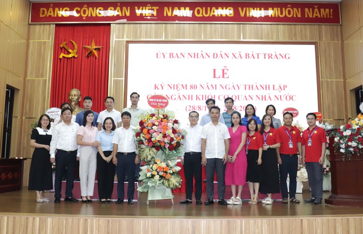 Gặp mặt kỷ niệm 80 năm ngày truyền thống các ngành thuộc khối cơ quan Nhà nước- Ảnh 7.