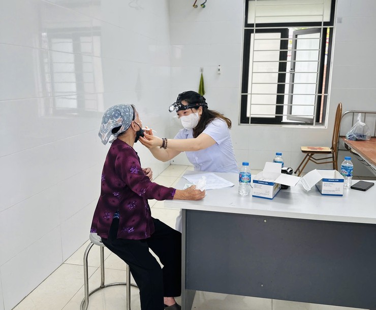 Trạm Y tế xã Phúc Lộc đồng hành cùng người dân trong công tác khám, chữa bệnh- Ảnh 1.